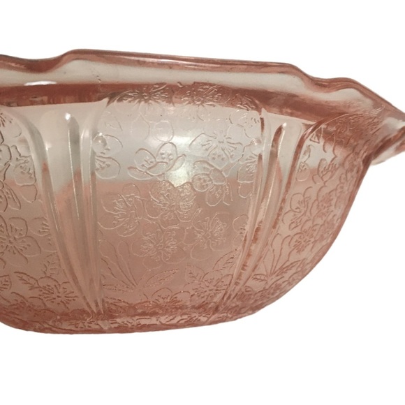 Vintage Jeanette 9” Pink Cherry Blossom Handled Depression Glass Bowl - Picture 4 of 4